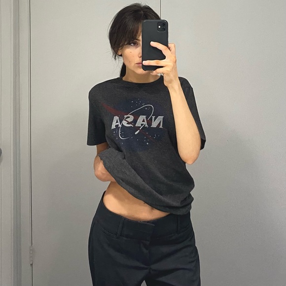 Old Navy NASA Graphic Tee - Picture 1 of 7